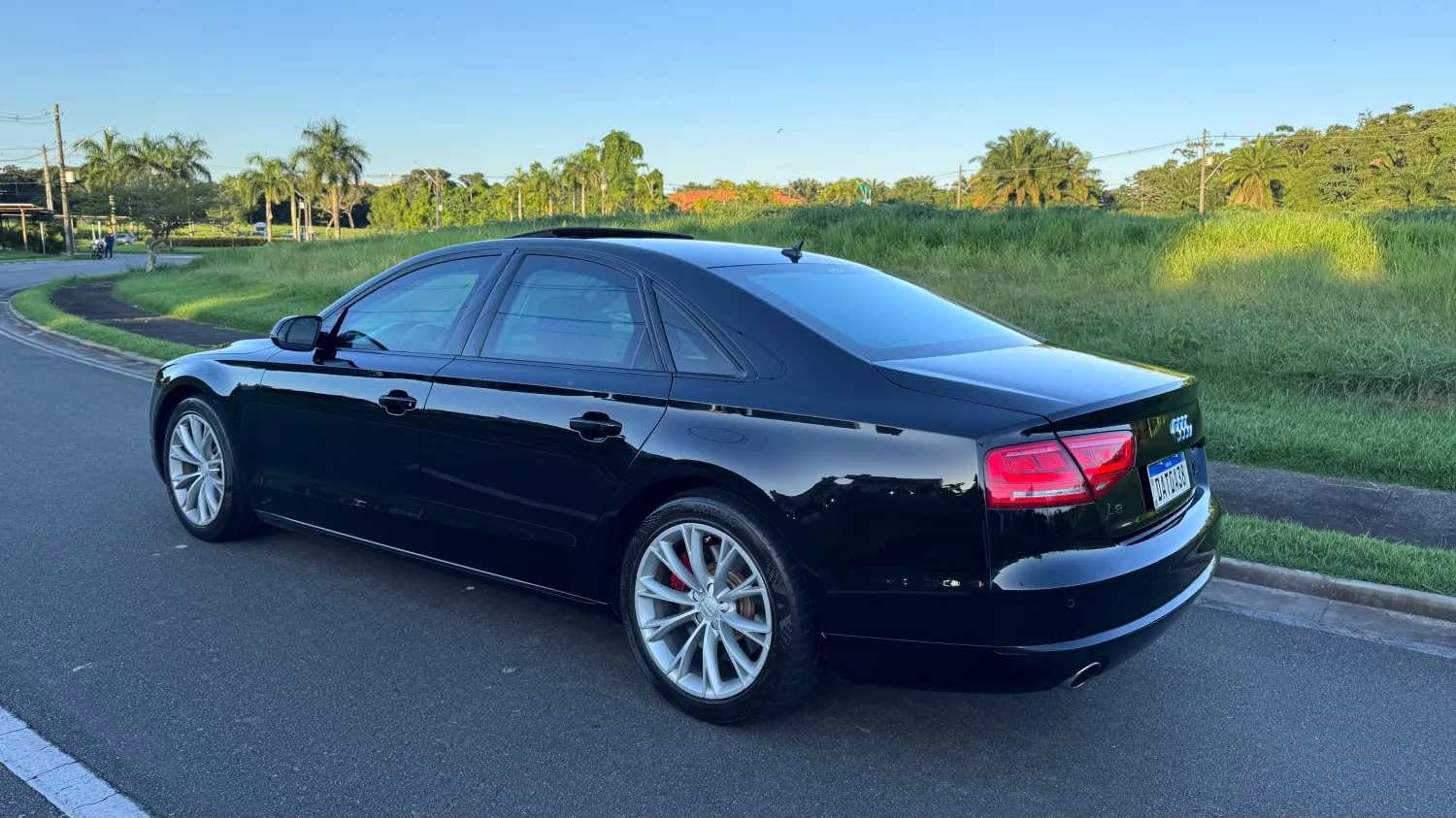 avv-audi-a8-4-2-fsi-venda-8y7njnn-imagem-003