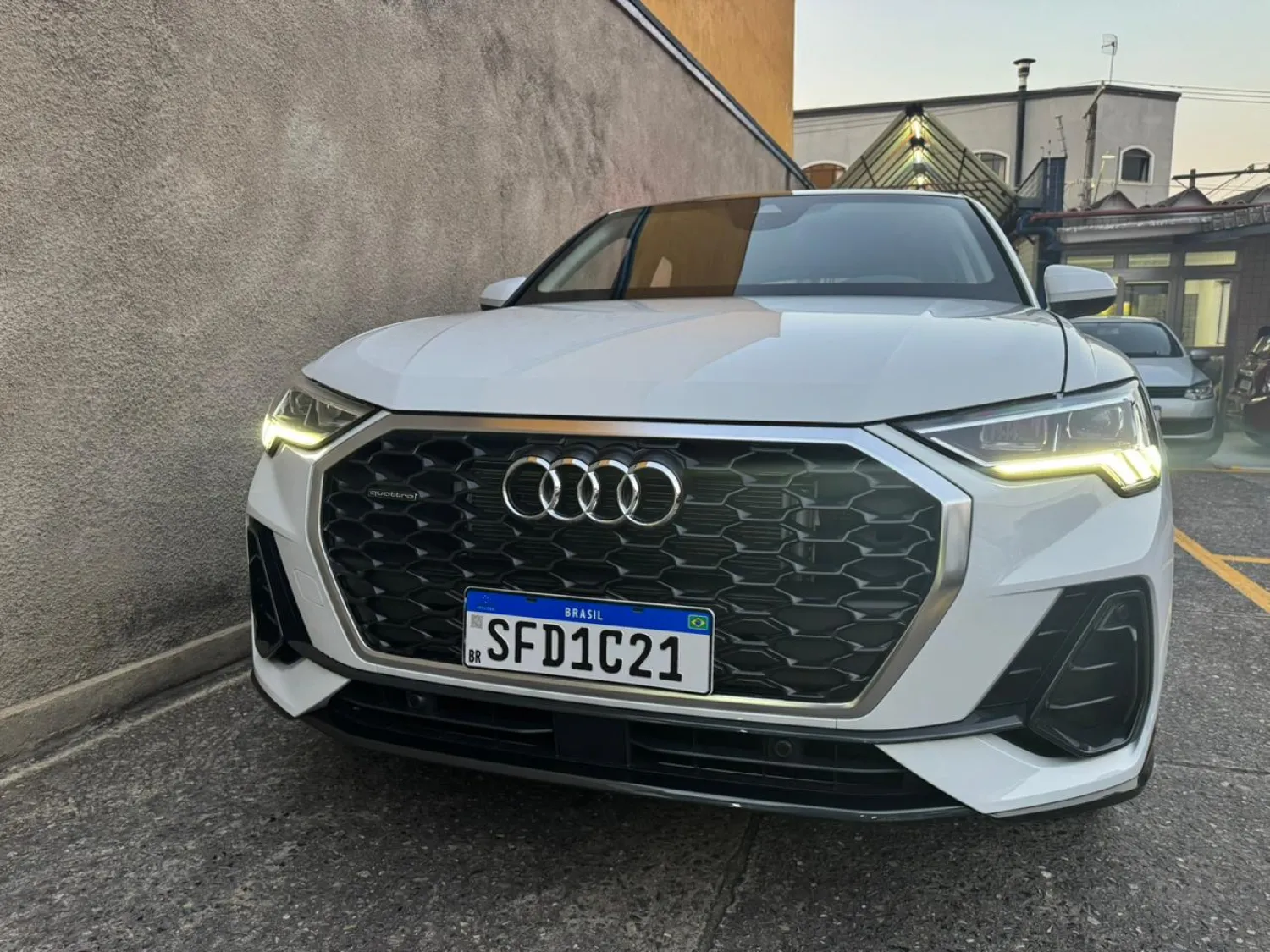 Q3 - Foto #11 do anúncio à venda de Carro clássico