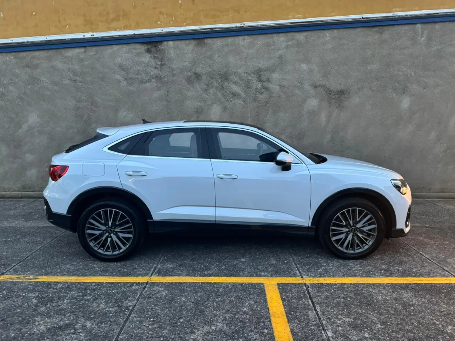 Q3 - Foto #26 do anúncio à venda de Carro clássico