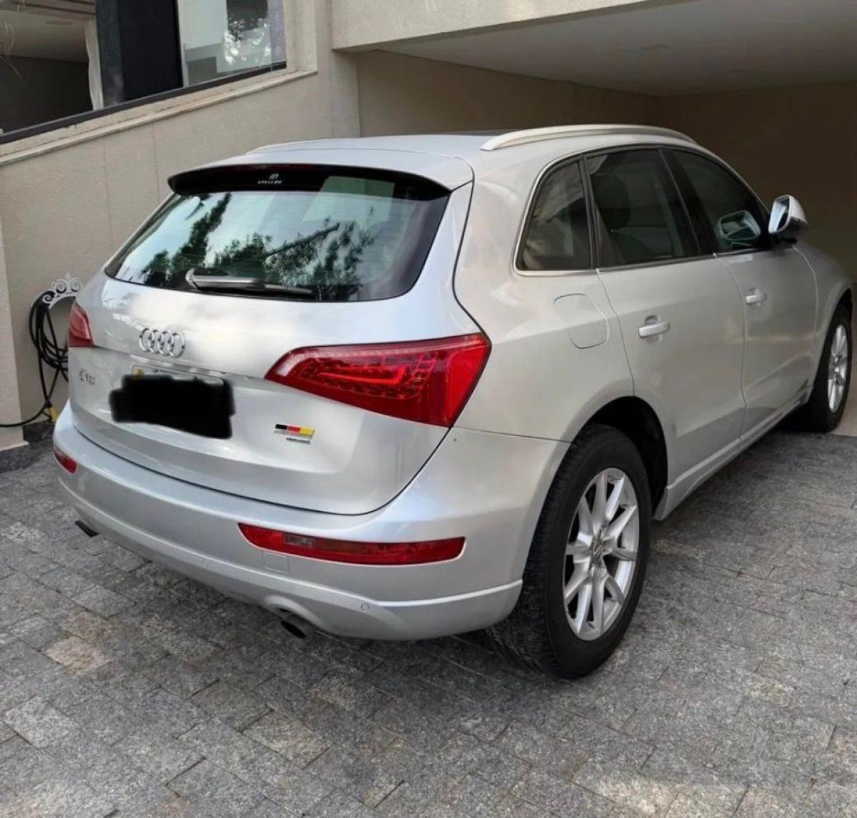 Q5 - Foto #7 do anúncio à venda de Carro clássico