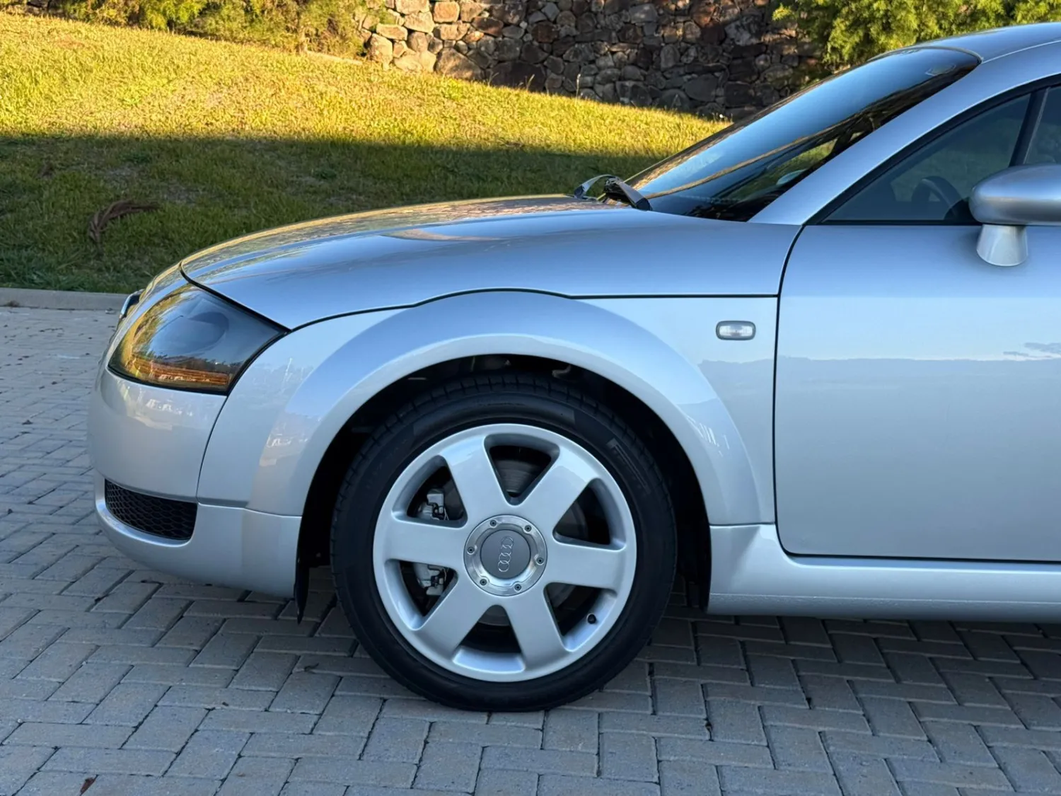 TT - Foto #8 do anúncio à venda de Carro clássico