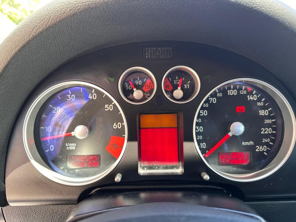 TT - Foto #21 do anúncio à venda de Carro clássico
