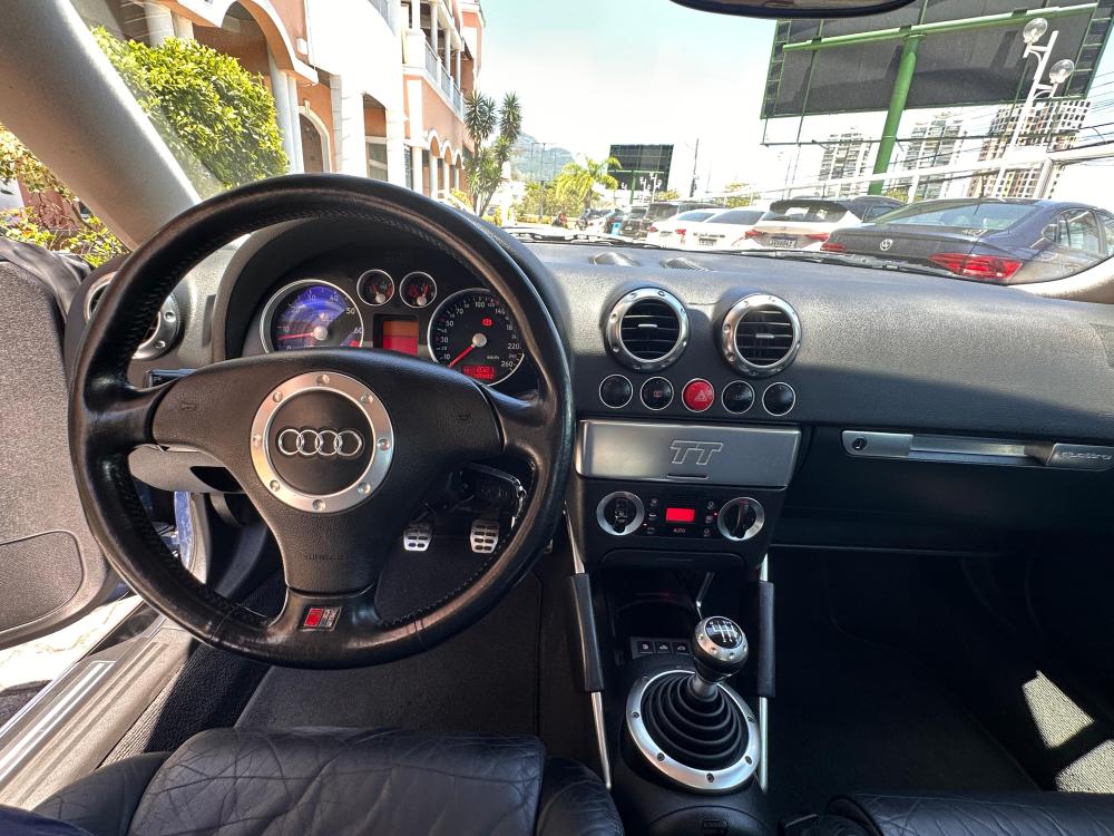 TT - Foto #26 do anúncio à venda de Carro clássico