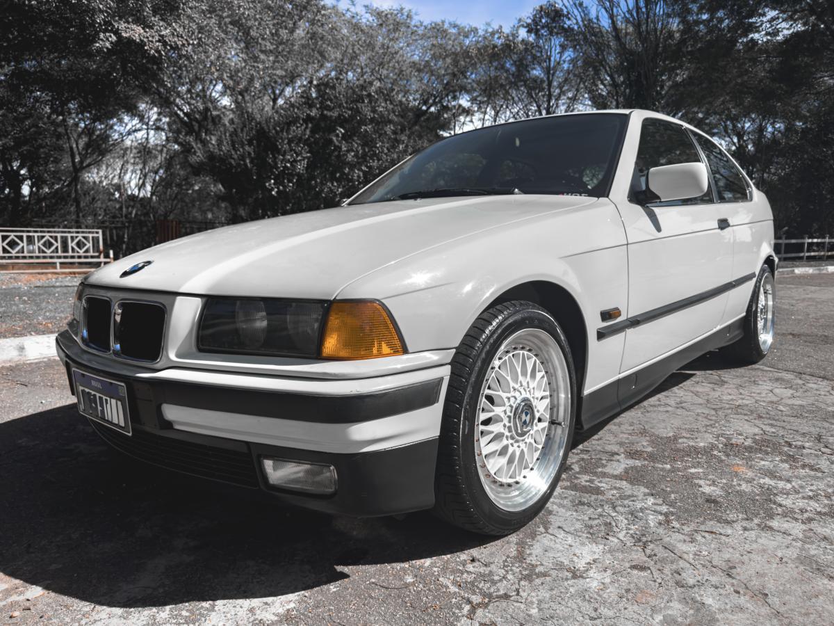318iM - Foto #9 do anúncio à venda de Carro clássico