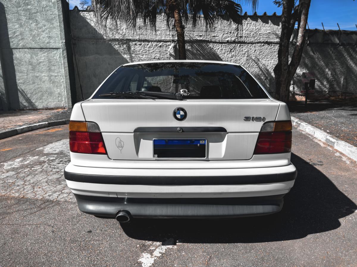 318iM - Foto #10 do anúncio à venda de Carro clássico