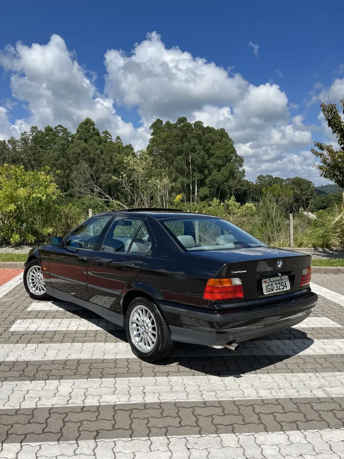 318is - Foto #4 do anúncio à venda de Carro clássico