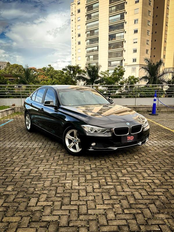 320i - Foto #2 do anúncio à venda de Carro clássico