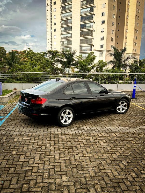 320i - Foto #8 do anúncio à venda de Carro clássico