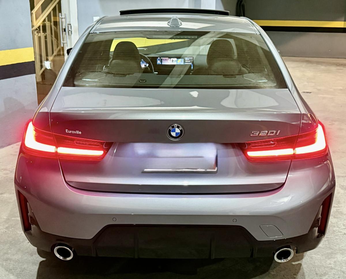 320i - Foto #2 do anúncio à venda de Carro clássico