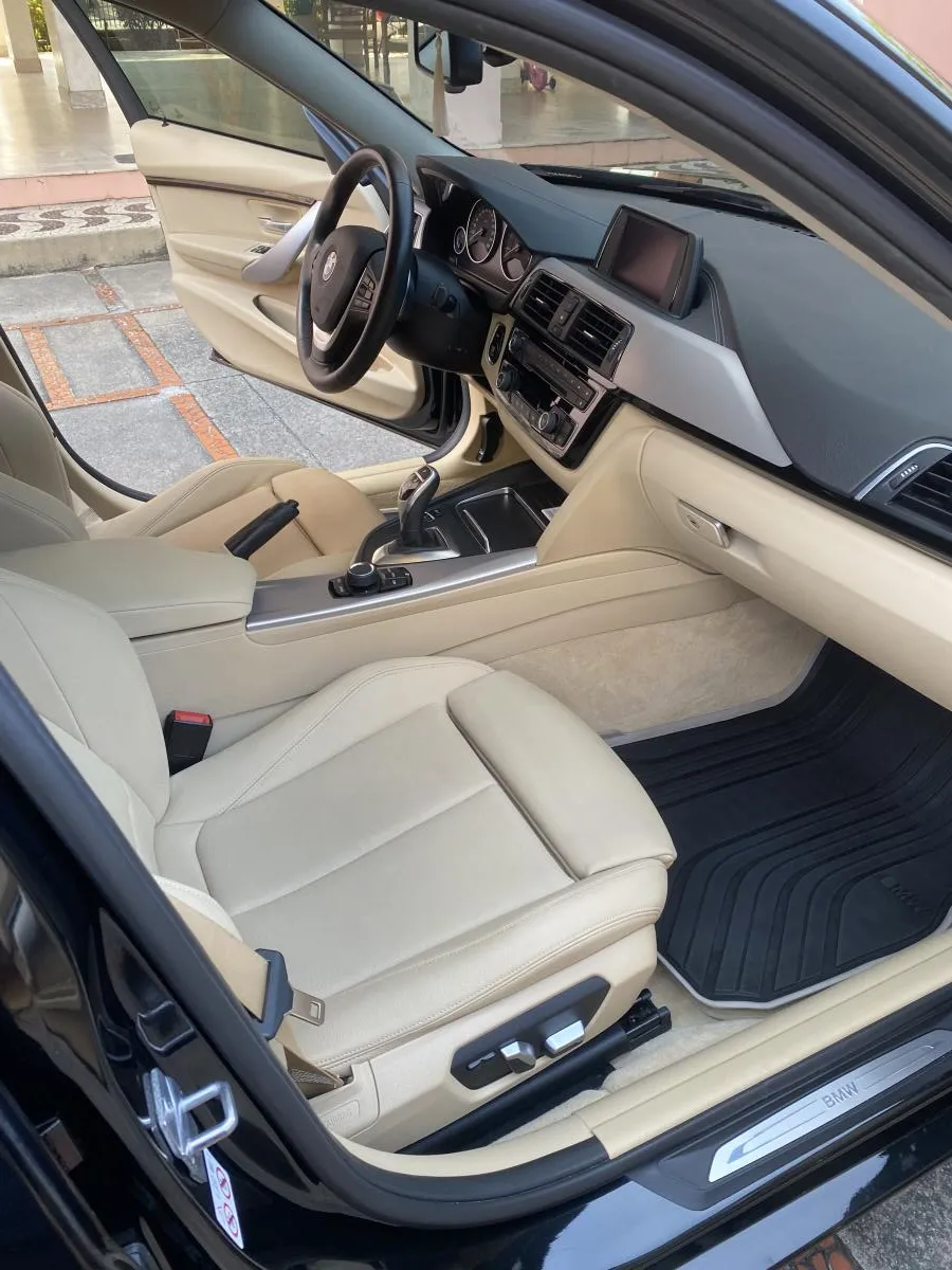 avv-bmw-320i-sport-venda-3fv2ulm-imagem-010