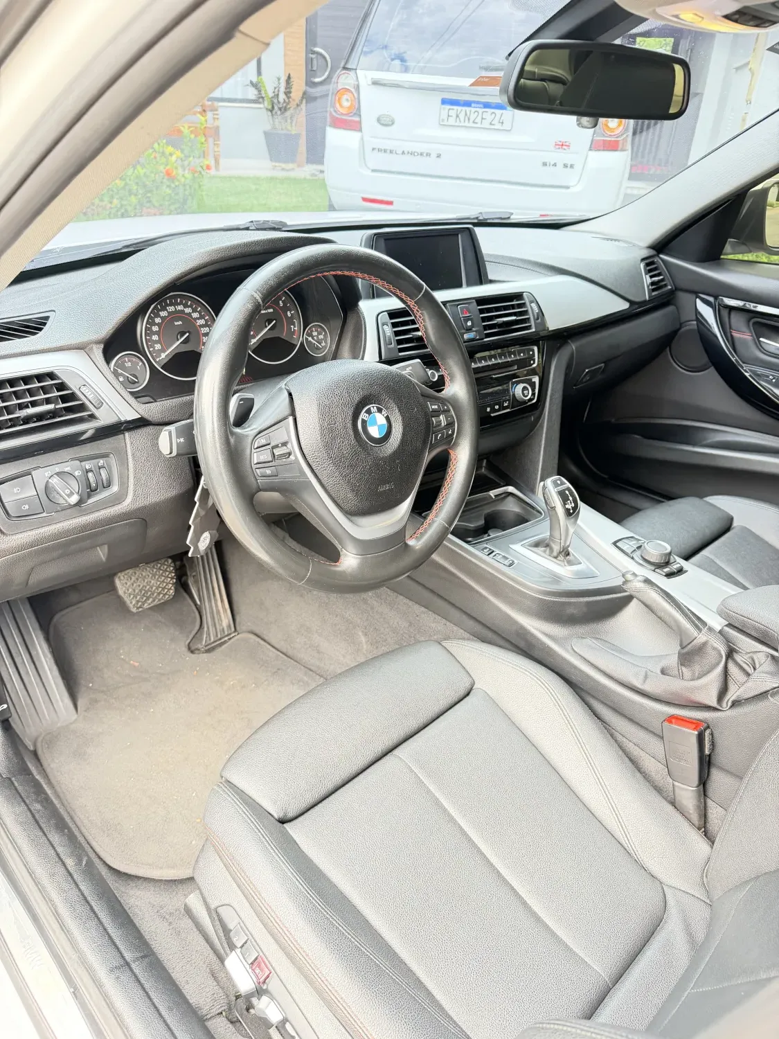 avv-bmw-320i-venda-47294a5-imagem-013