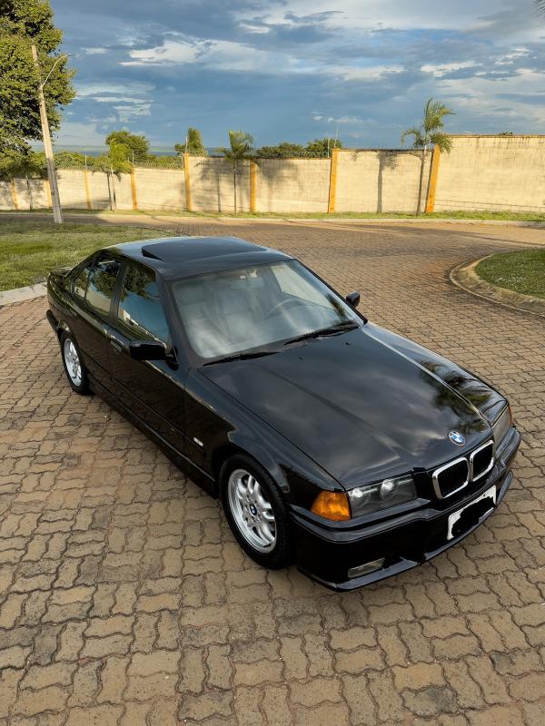 323i - Foto #12 do anúncio à venda de Carro clássico