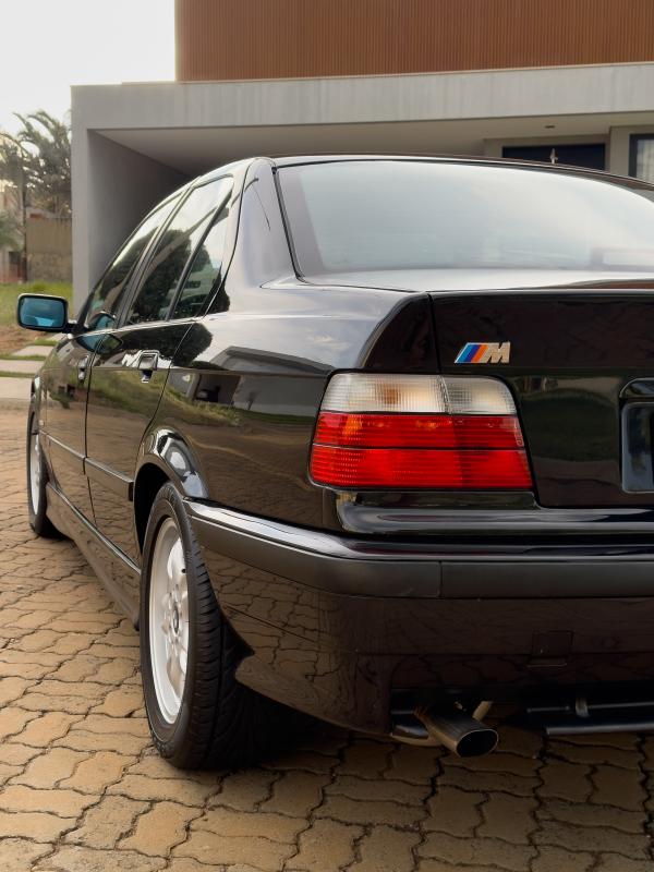 323i - Foto #13 do anúncio à venda de Carro clássico