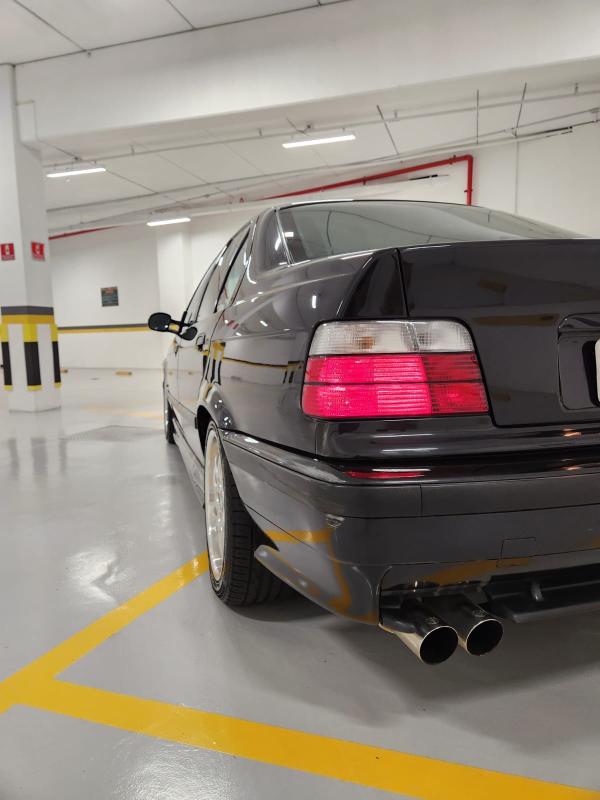 323i - Foto #7 do anúncio à venda de Carro clássico