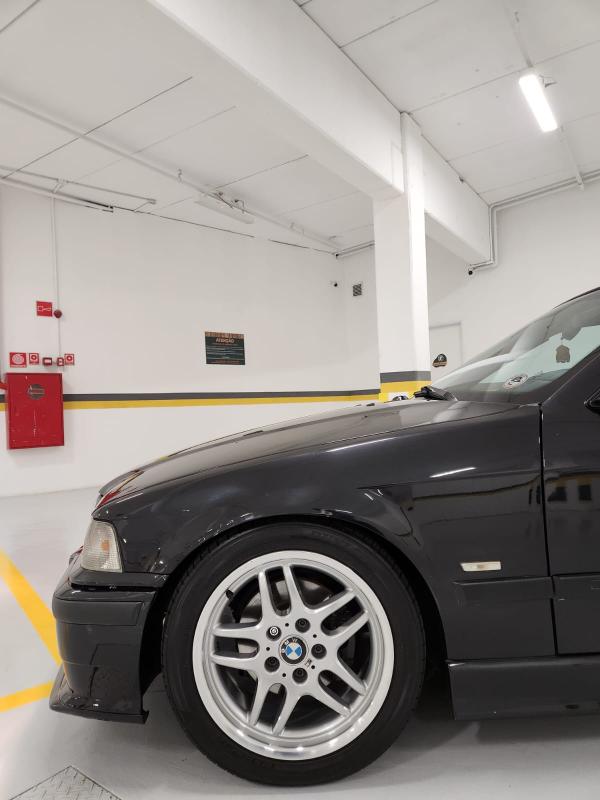 323i - Foto #8 do anúncio à venda de Carro clássico