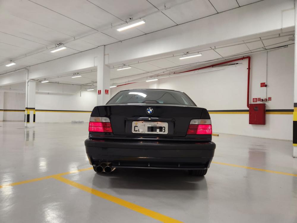 323i - Foto #18 do anúncio à venda de Carro clássico