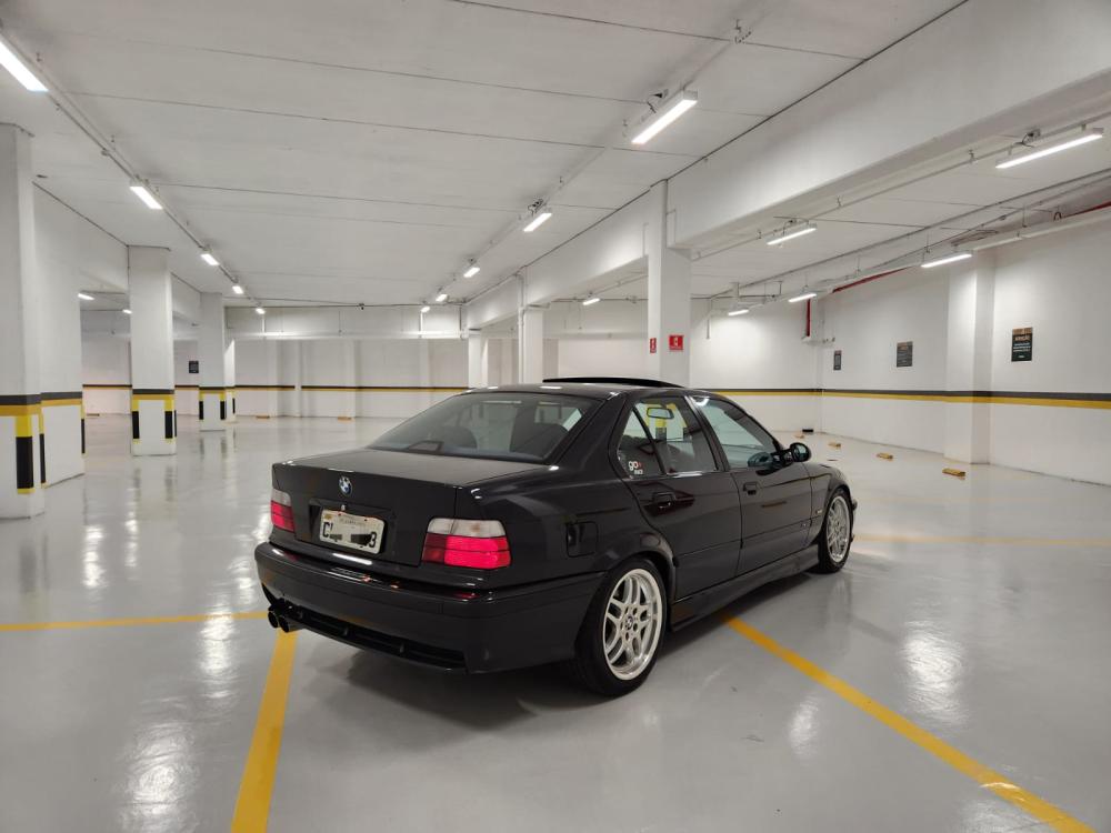 323i - Foto #19 do anúncio à venda de Carro clássico