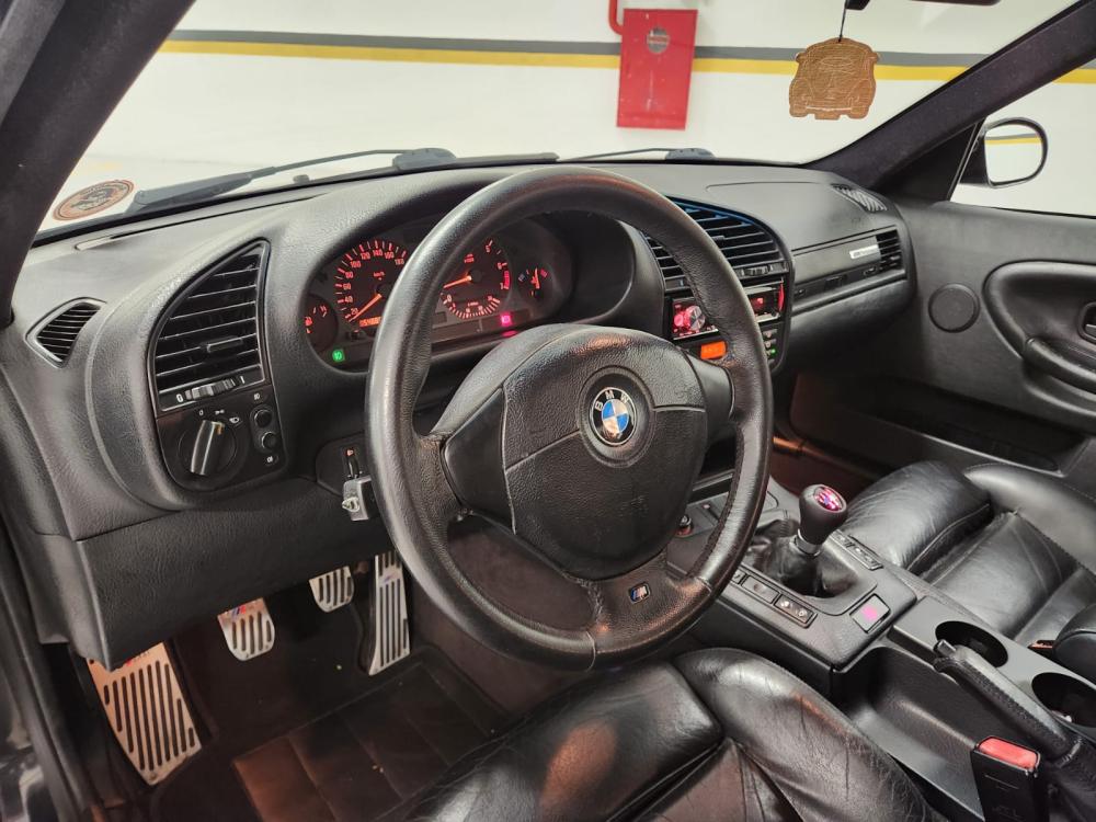 323i - Foto #23 do anúncio à venda de Carro clássico