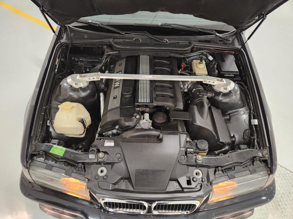 323i - Foto #26 do anúncio à venda de Carro clássico