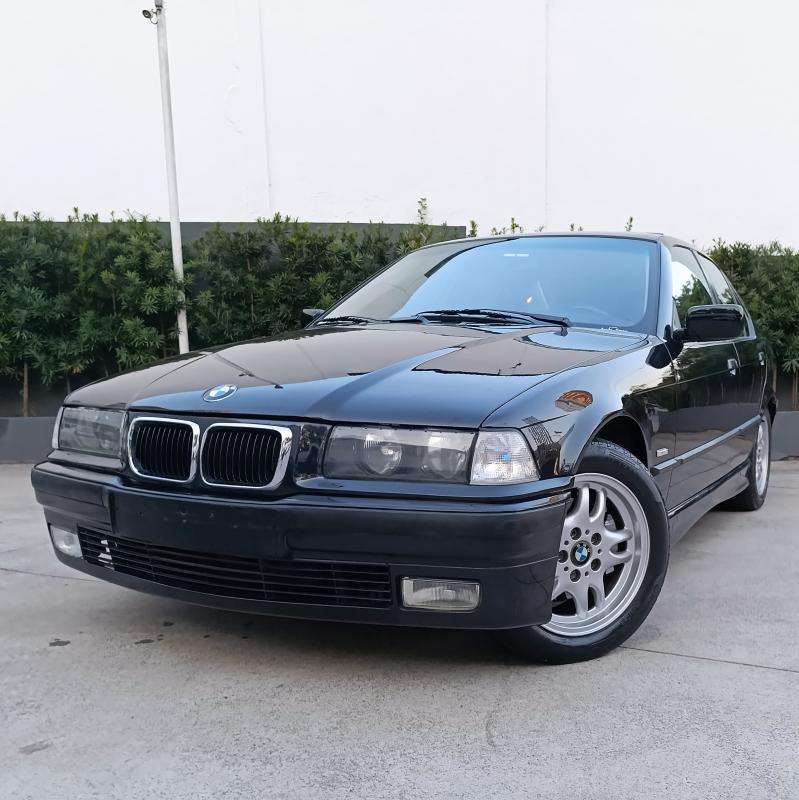 323i - Foto #5 do anúncio à venda de Carro clássico