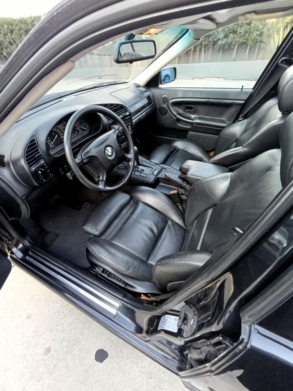 323i - Foto #11 do anúncio à venda de Carro clássico