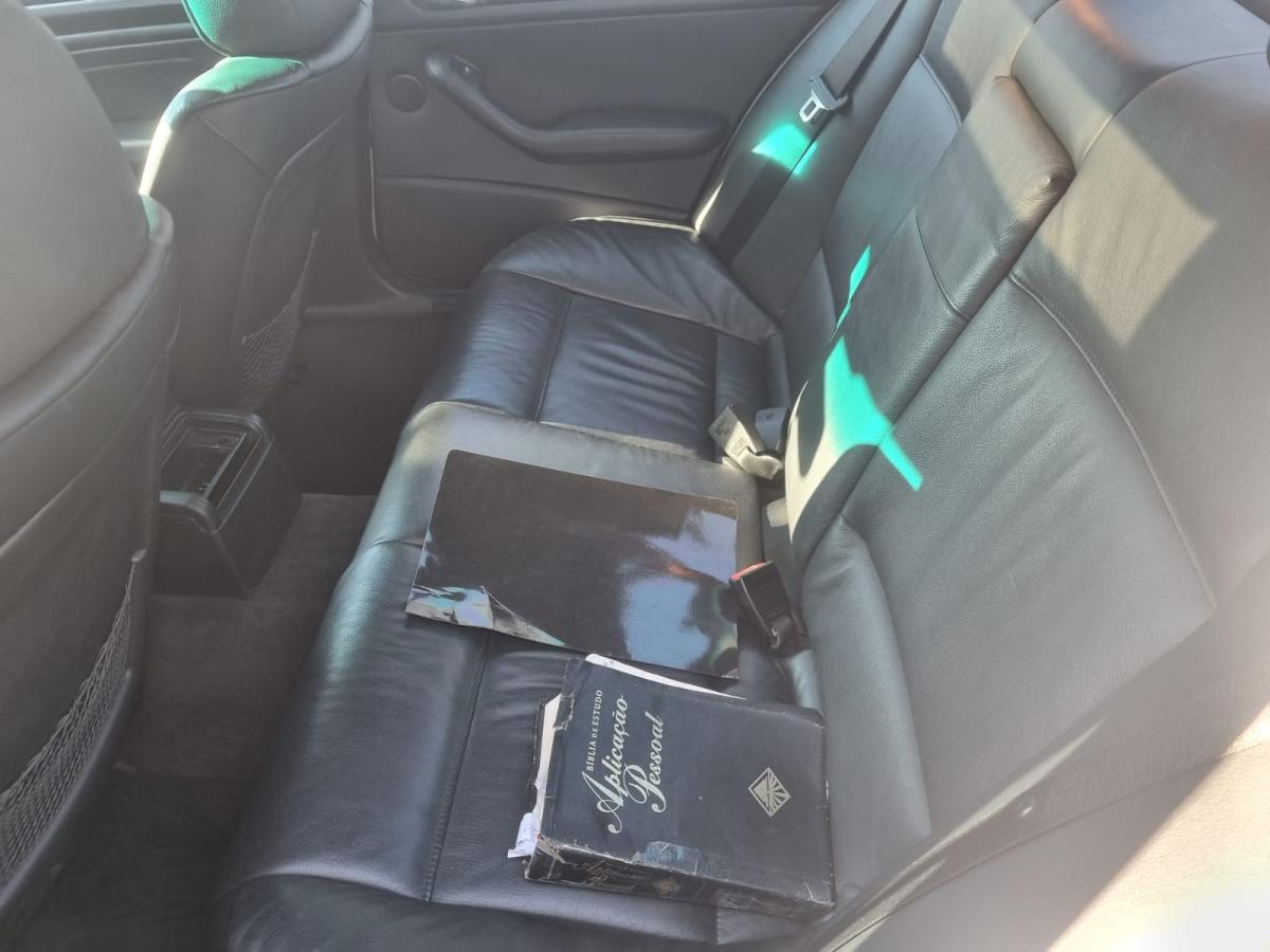 323i - Foto #4 do anúncio à venda de Carro clássico