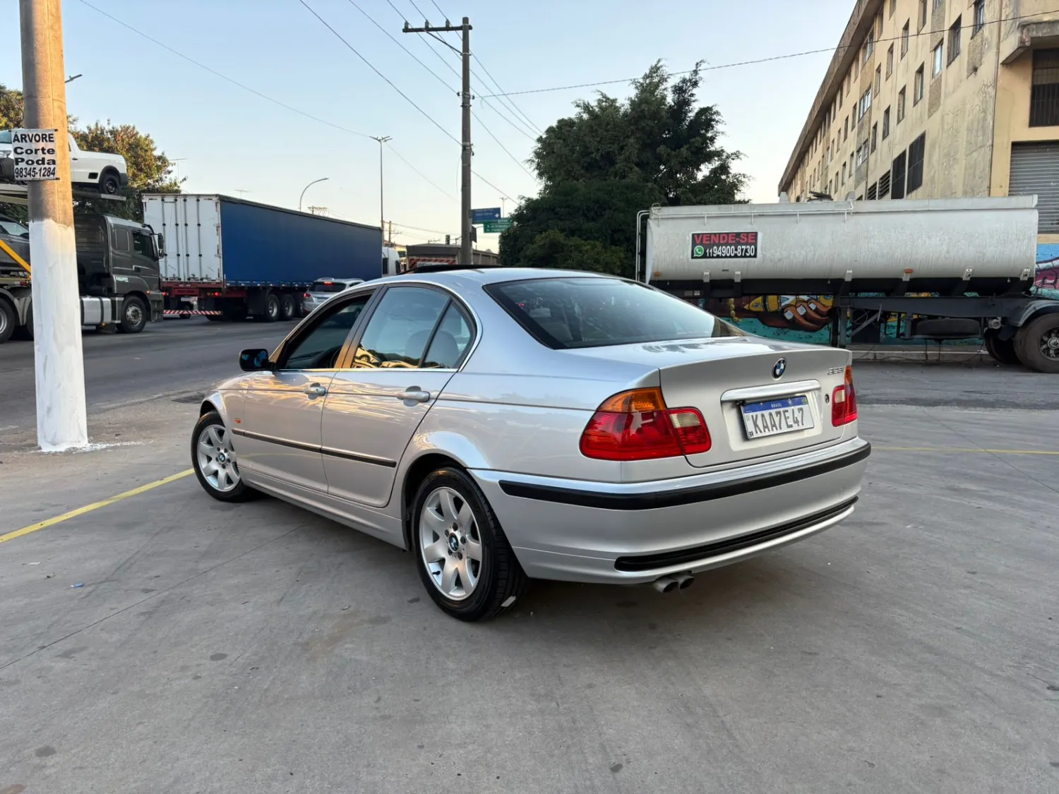 323i - Foto #7 do anúncio à venda de Carro clássico