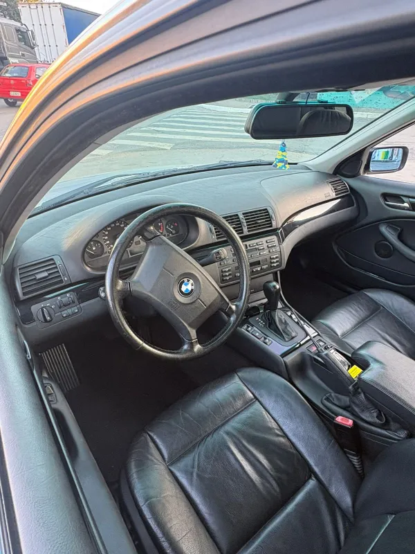 323i - Foto #13 do anúncio à venda de Carro clássico
