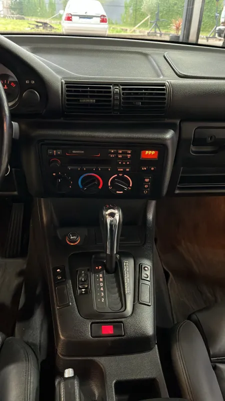 avv-bmw-323ti-venda-5e26bb1-imagem-009