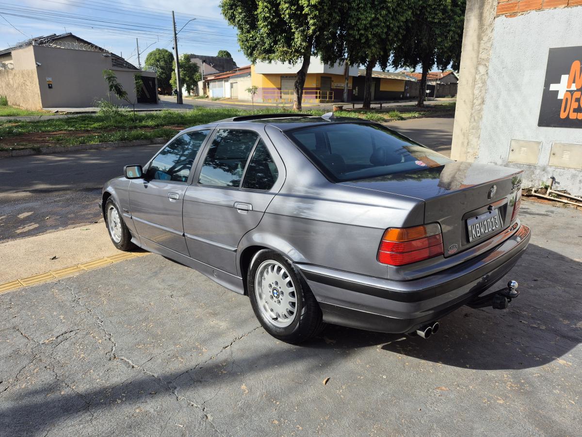 325i - Foto #13 do anúncio à venda de Carro clássico