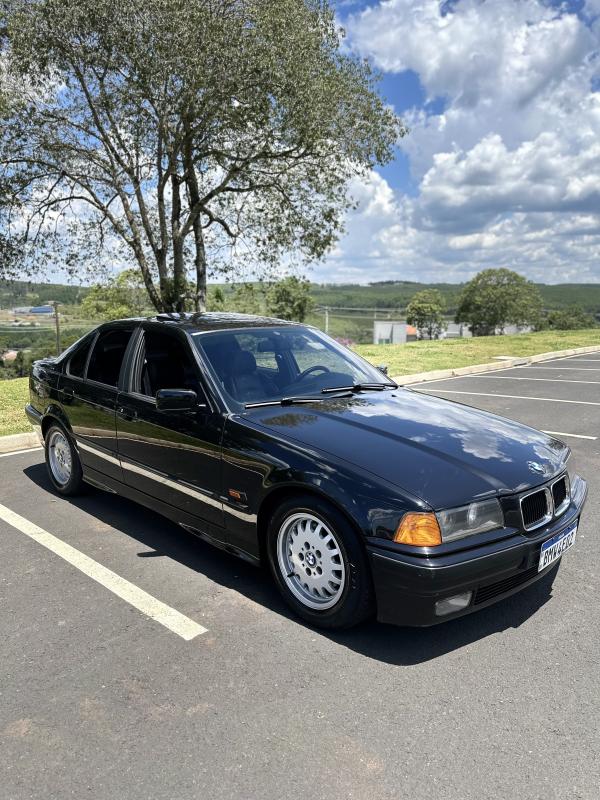 325i - Foto #5 do anúncio à venda de Carro clássico