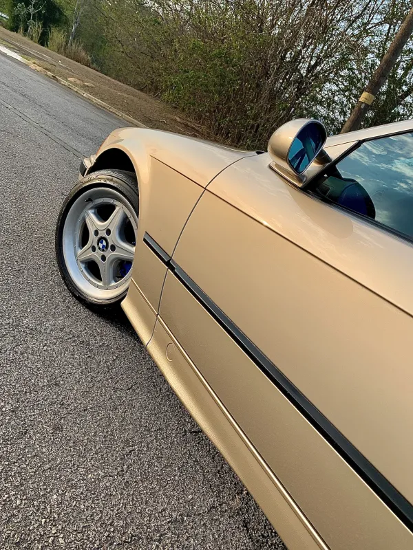 325i - Foto #7 do anúncio à venda de Carro clássico