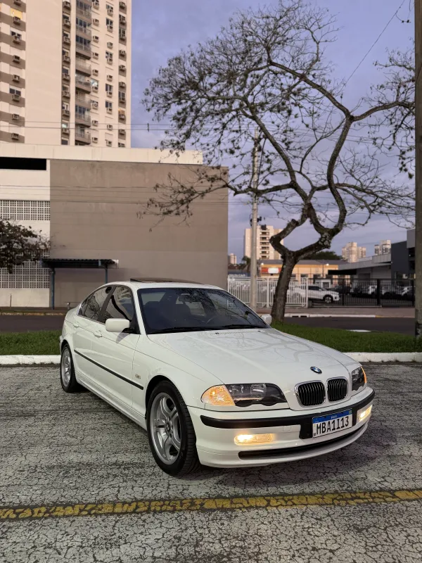 avv-bmw-325i-venda-b5b02bd-imagem-008