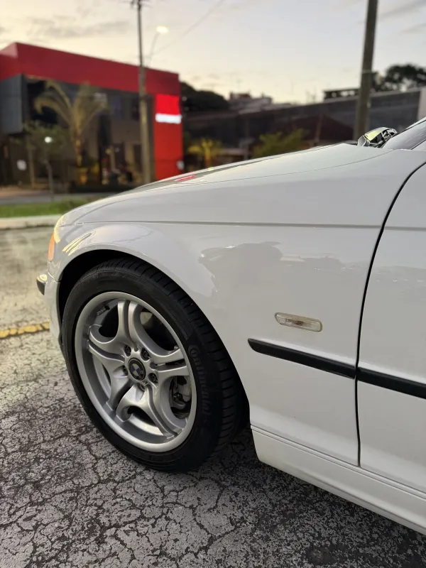 avv-bmw-325i-venda-b5b02bd-imagem-010
