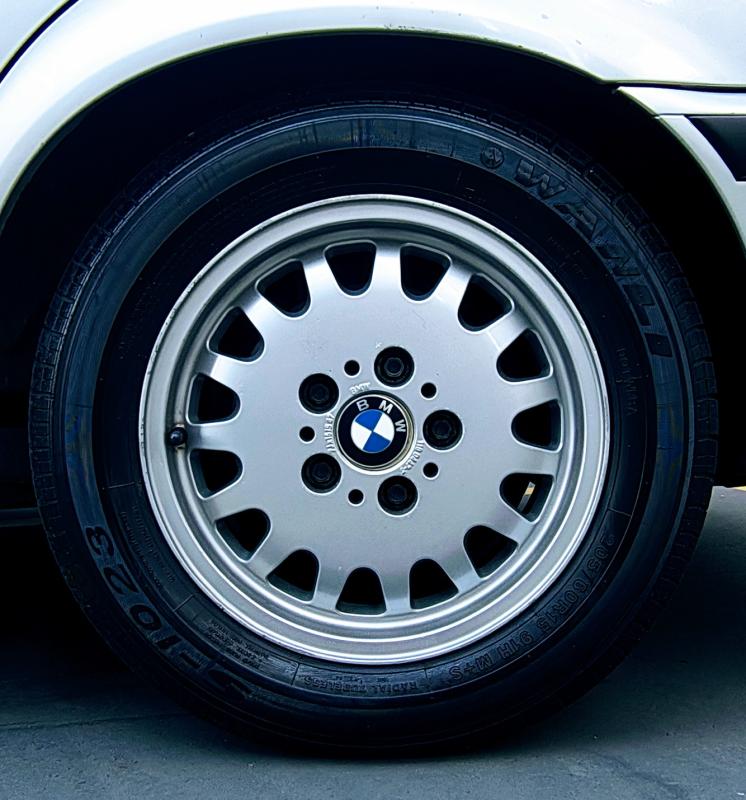 325iA - Foto #10 do anúncio à venda de Carro clássico