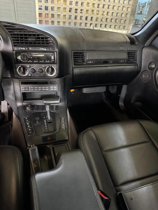 325iA - Foto #13 do anúncio à venda de Carro clássico