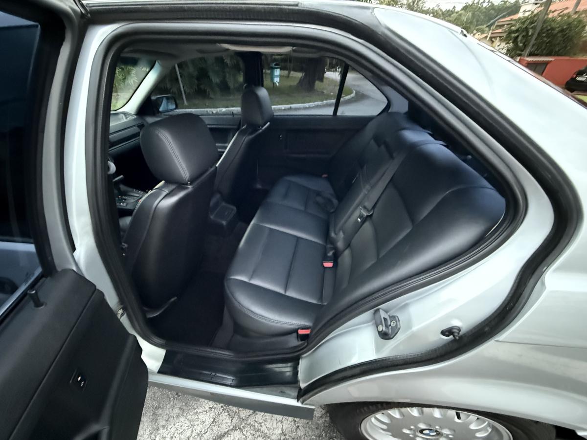 325iA - Foto #4 do anúncio à venda de Carro clássico