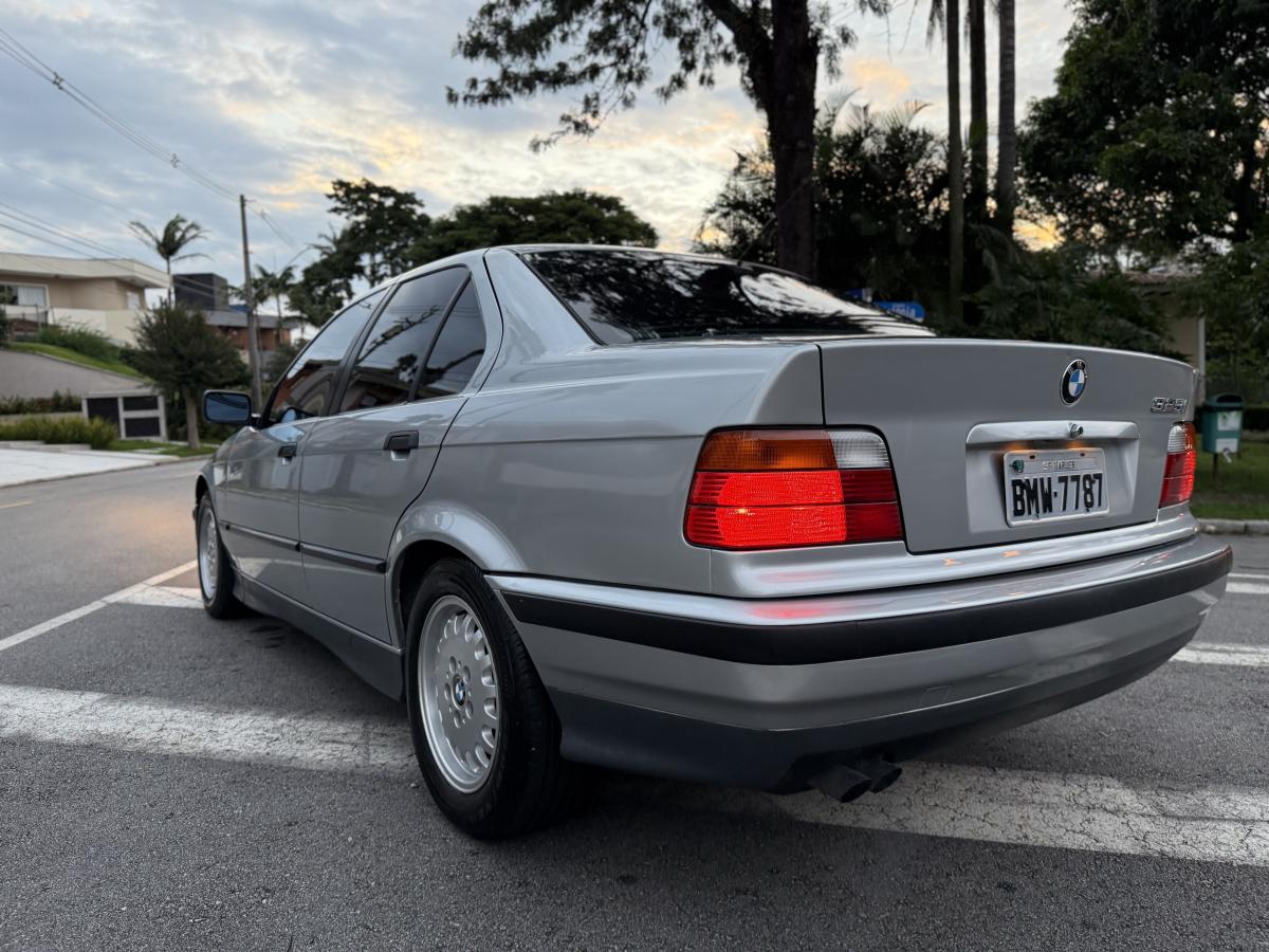 325iA - Foto #18 do anúncio à venda de Carro clássico