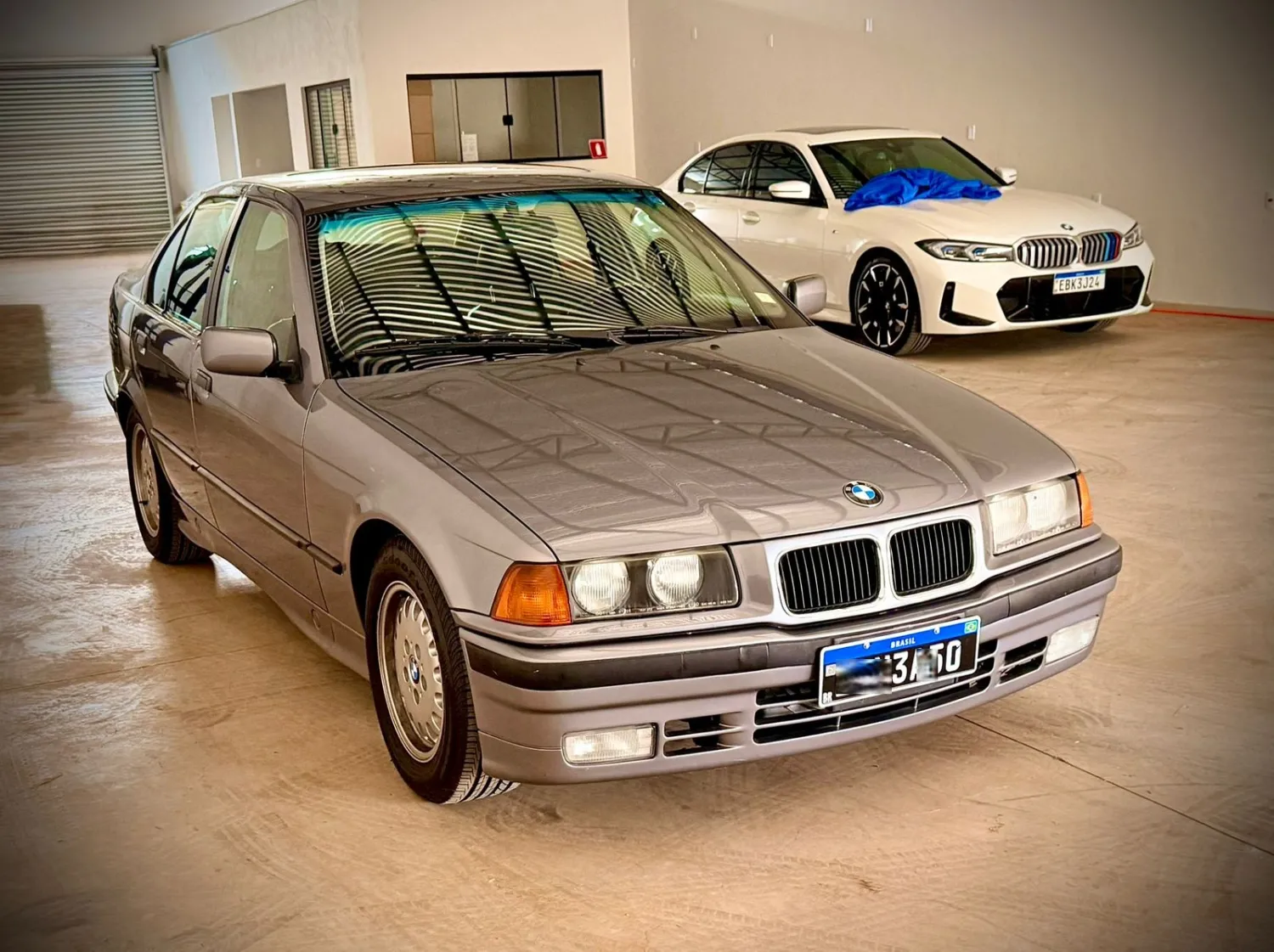 avv-bmw-325ia-venda-9319be3-imagem-014