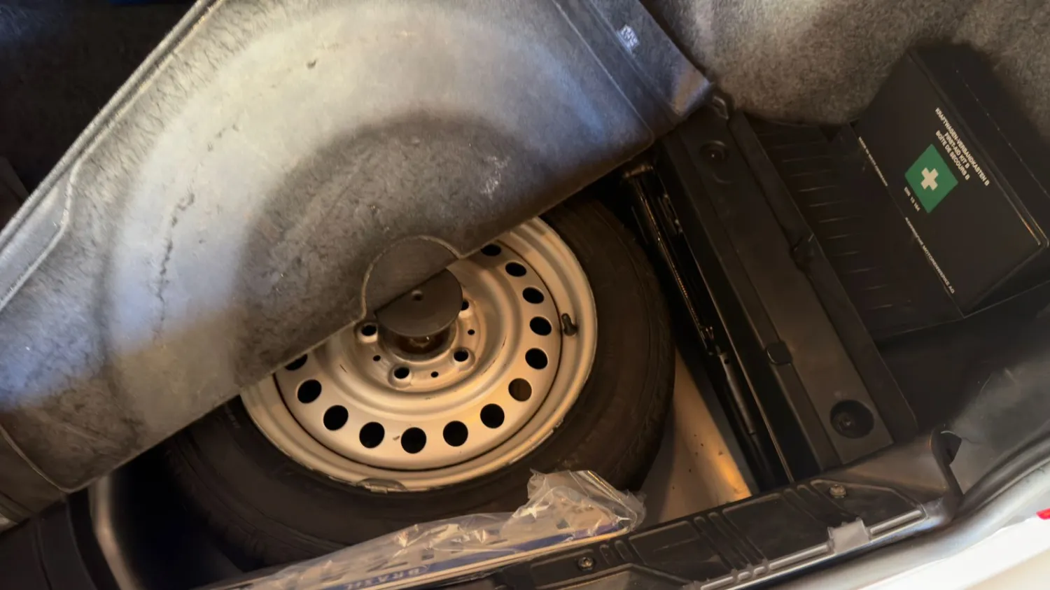 avv-bmw-325ia-venda-9319be3-imagem-021