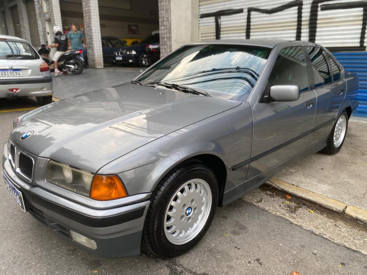 325i - Foto #3 do anúncio à venda de Carro clássico