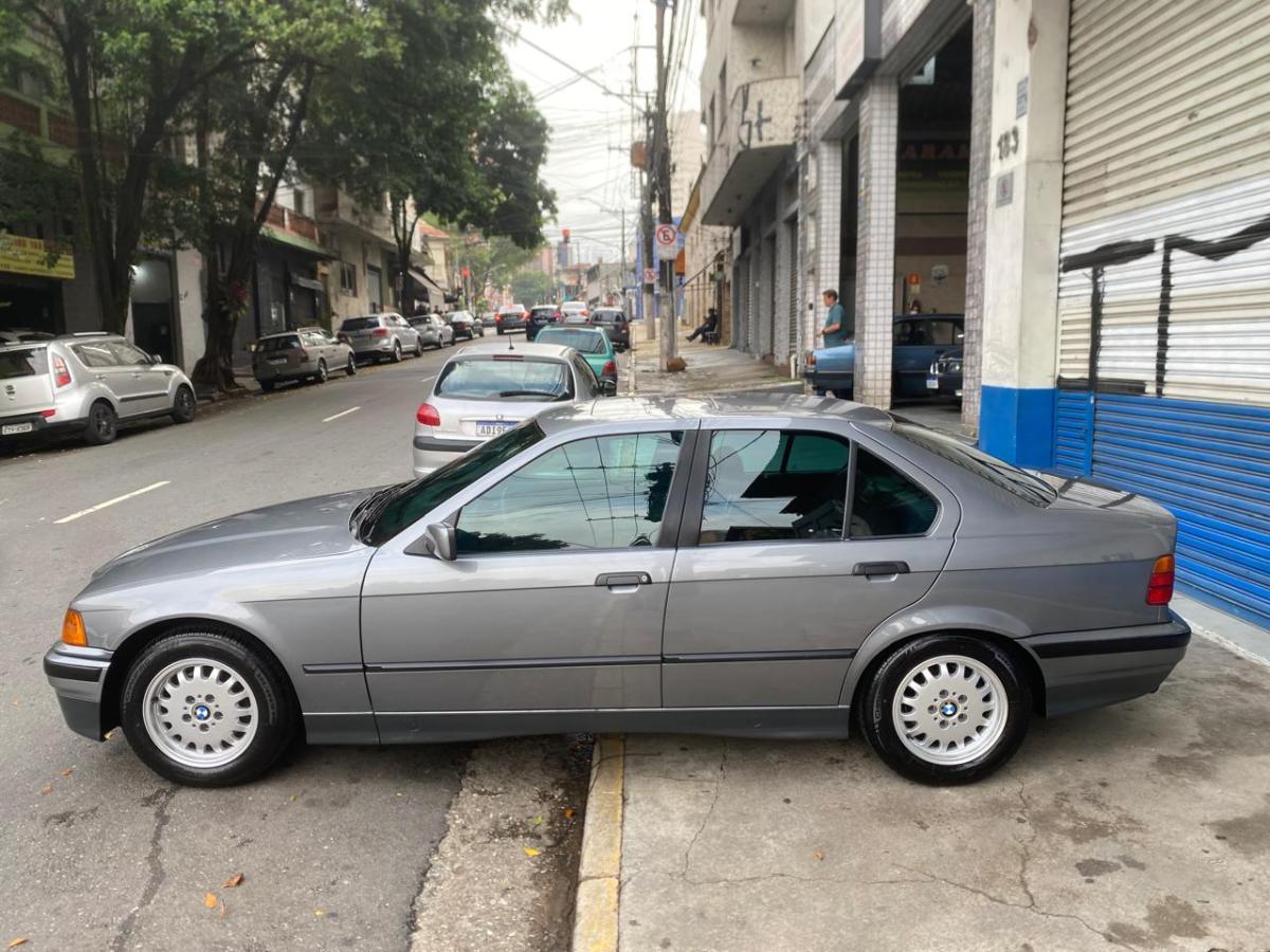 325i - Foto #5 do anúncio à venda de Carro clássico
