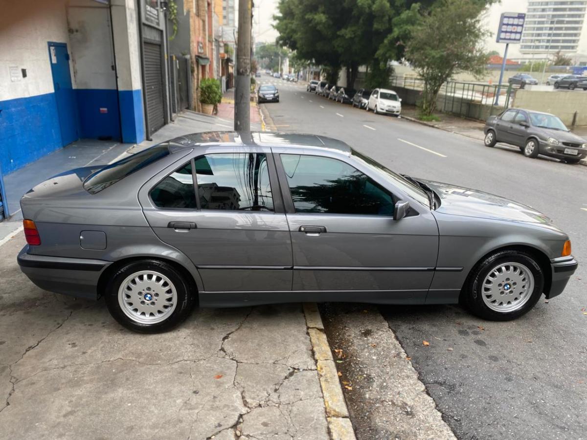 325i - Foto #8 do anúncio à venda de Carro clássico