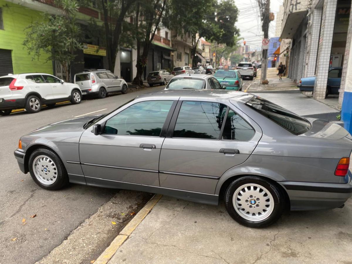 325i - Foto #10 do anúncio à venda de Carro clássico