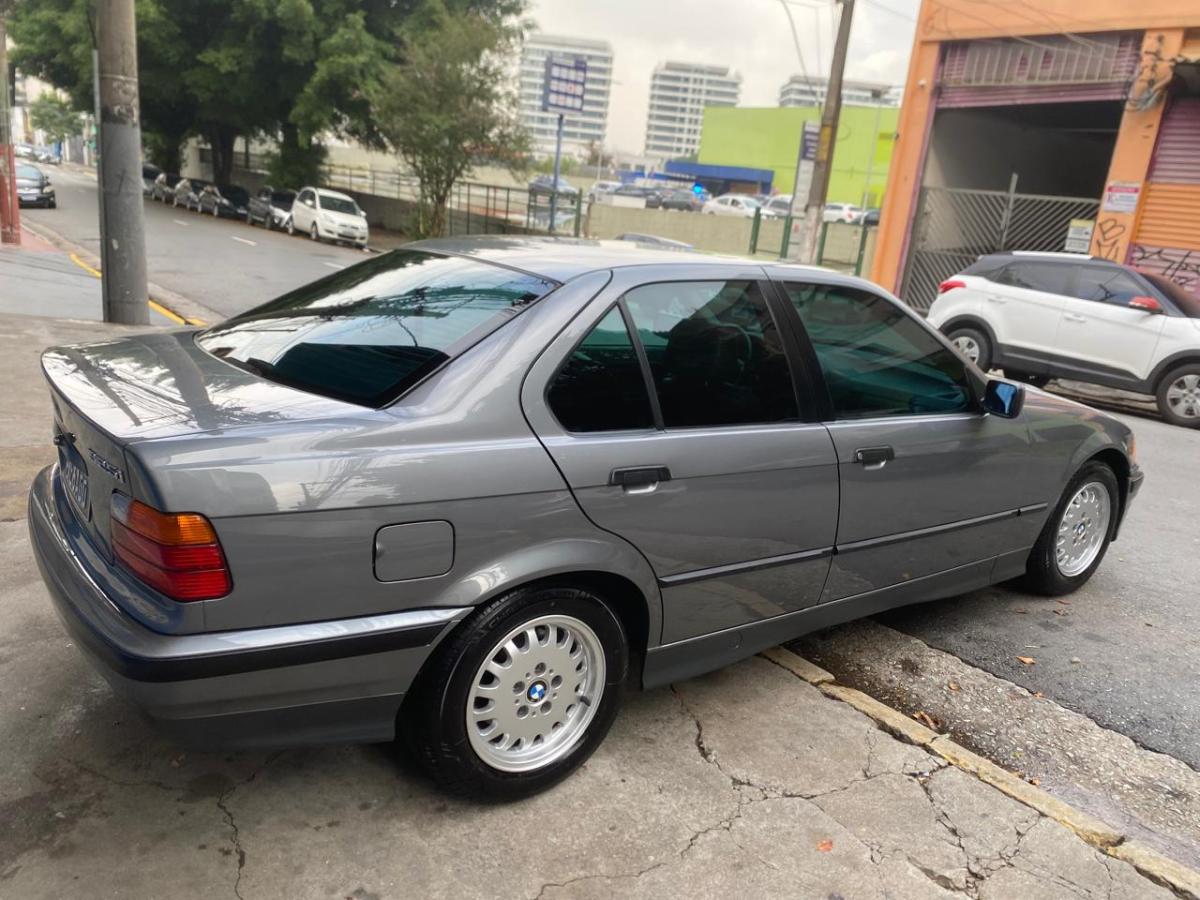 325i - Foto #12 do anúncio à venda de Carro clássico