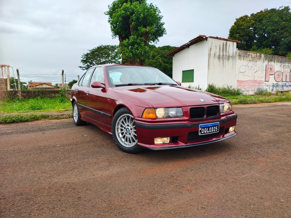 325i - Foto #4 do anúncio à venda de Carro clássico