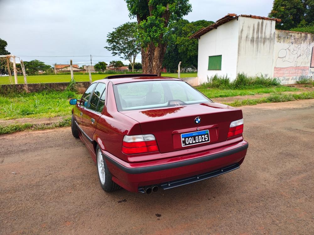 325i - Foto #15 do anúncio à venda de Carro clássico