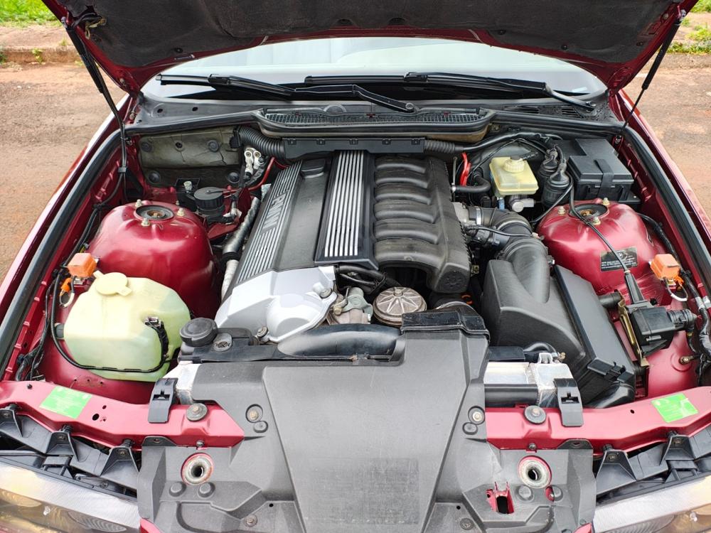 325i - Foto #16 do anúncio à venda de Carro clássico