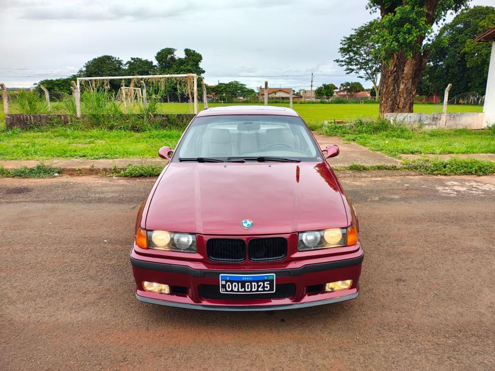 325i - Foto #17 do anúncio à venda de Carro clássico