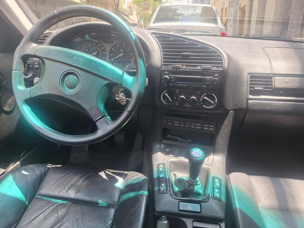 325i - Foto #10 do anúncio à venda de Carro clássico